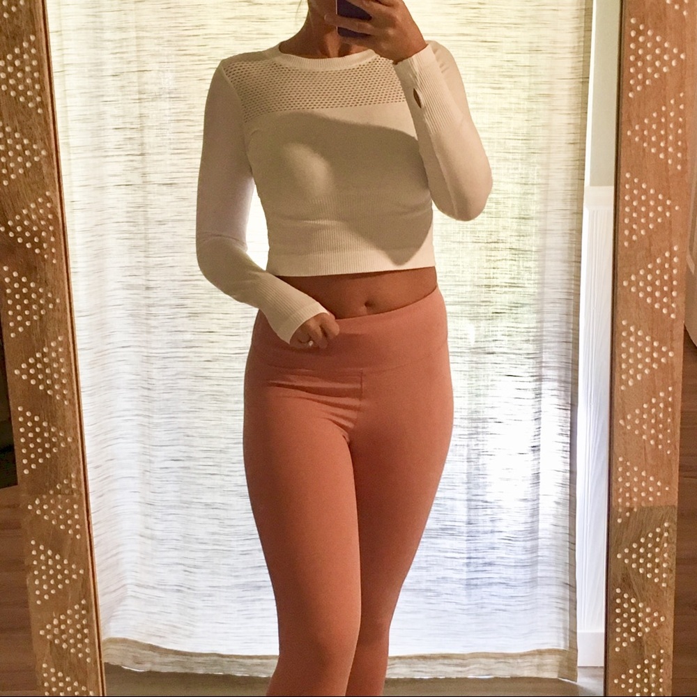 SALE🧁 HAYDEN - crop top - Picture 7 of 8